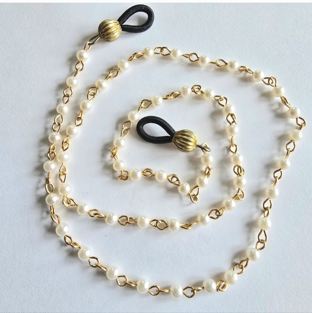 Glasses chain keeper white faux pearls gold tone eye glasses eyeglasses classy
